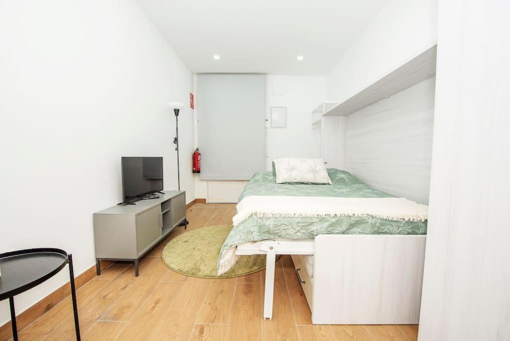 Estudio En Barrio La Latina Madrid Esterno foto