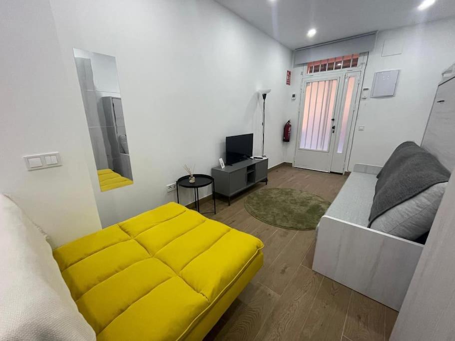Estudio En Barrio La Latina Madrid Esterno foto